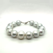 Load image into Gallery viewer, Silver South Sea Pearl Bracelet